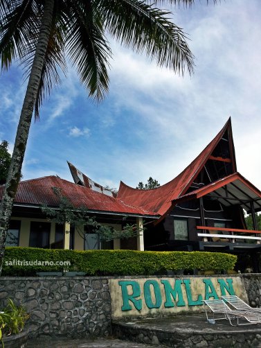 romlan guesthouse samosir