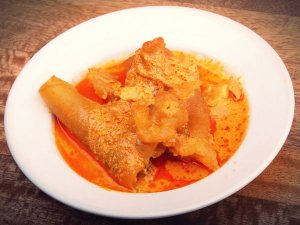 gulai tunjang kikil